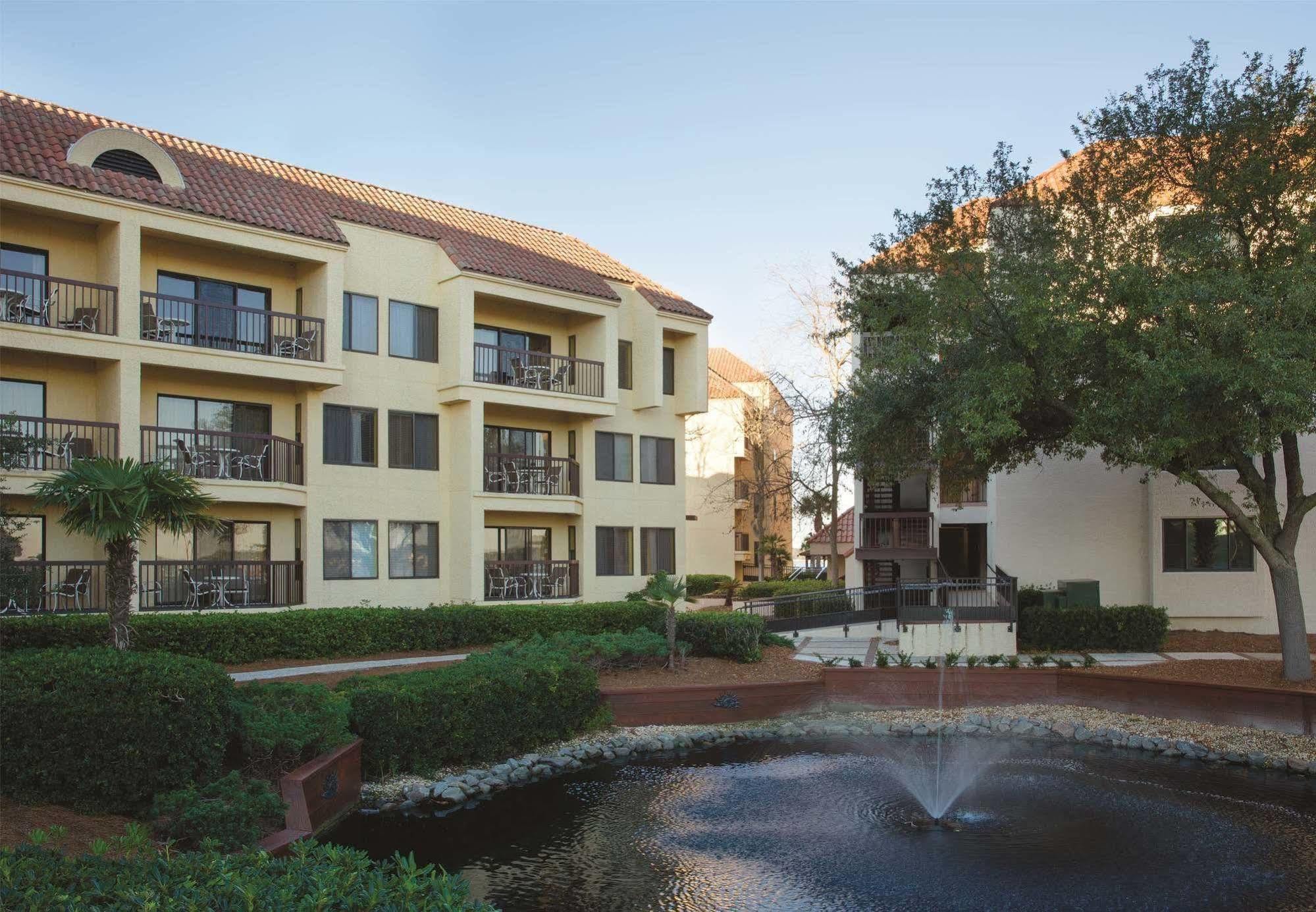 מלון הילטון הד איילנד Marriott'S Harbour Point And Sunset Pointe At Shelter Cove מראה חיצוני תמונה
